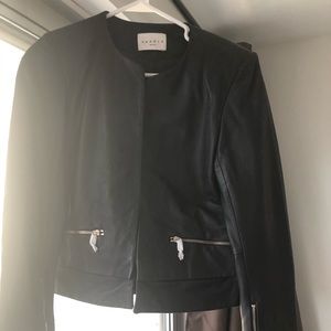 Sandro leather jacket- Vortex in color Noir.